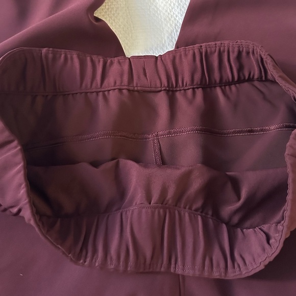 Lululemon On the Fly Jogger *Woven - SZ 10 - Picture 5 of 7